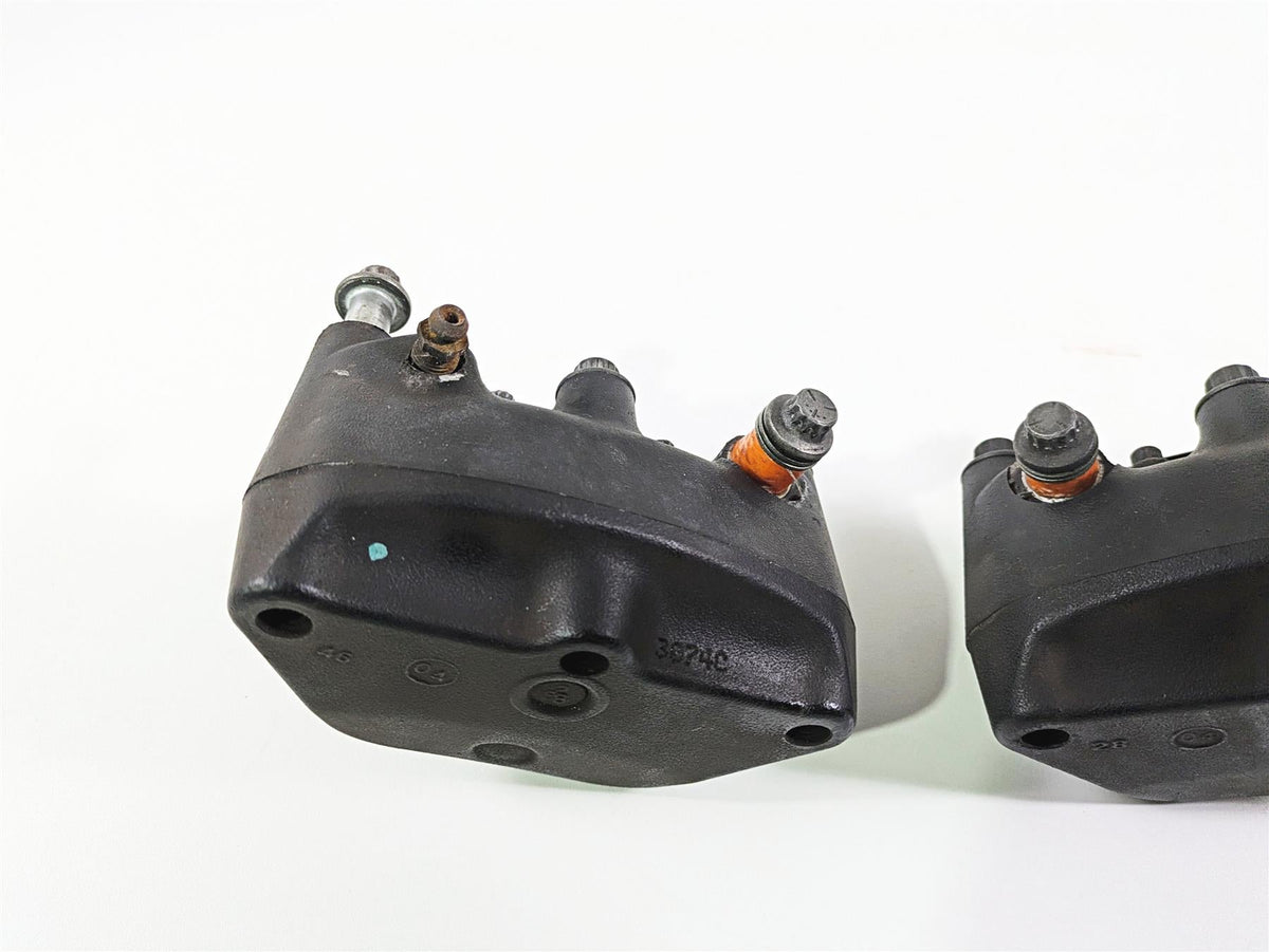 2005 Harley Touring FLHRI Road King Front Brake Caliper Set 44023-00C 44046-00D {{ shop.shopifyCountryName }} - Mototech271