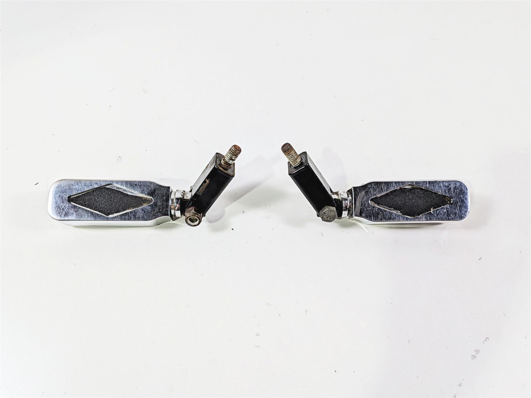 2003 Harley Sportster XL1200 Rear Passenger Foot Peg Set 50615-83 {{ shop.shopifyCountryName }} - Mototech271