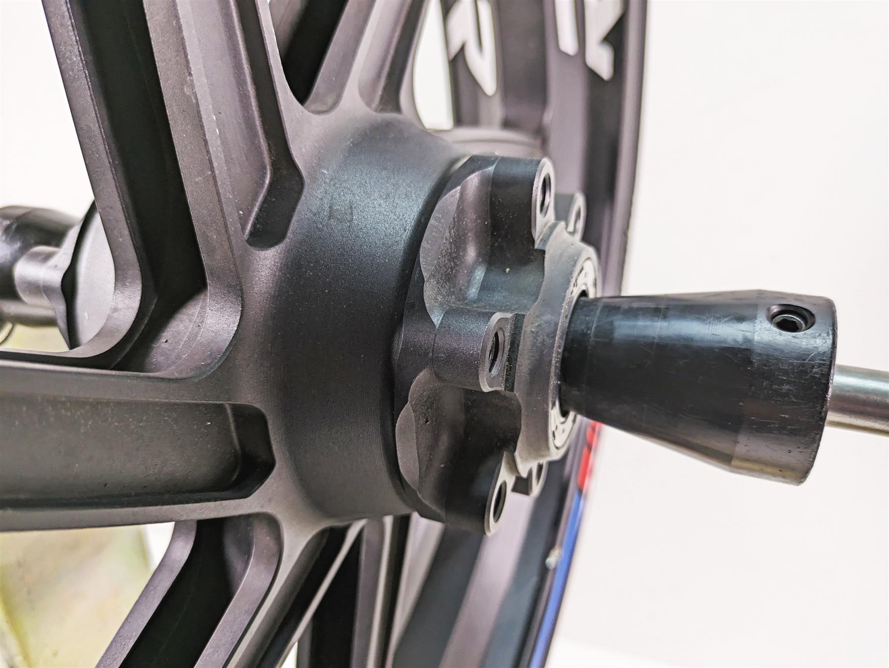 2015 BMW S1000RR K46 17x3.5 HP4 Front Wheel Rim - Damaged 36318548892 {{ shop.shopifyCountryName }} - Mototech271