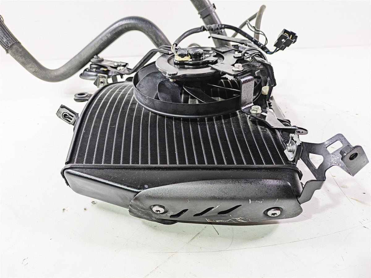 2019 Triumph Speed Triple RS 1050 Radiator Fan Reservoir Hoses Set T2100683 {{ shop.shopifyCountryName }} - Mototech271