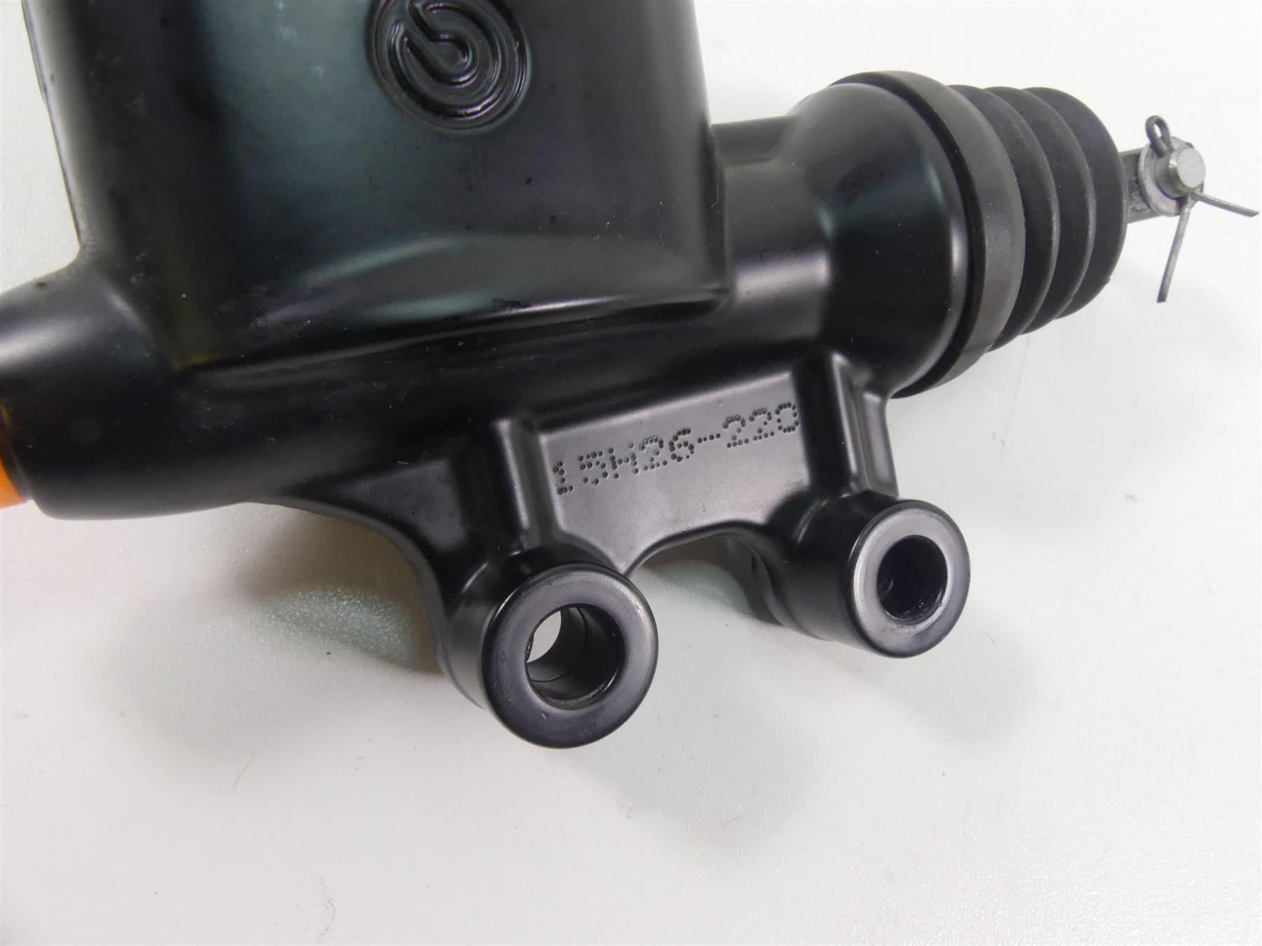 2016 Harley Touring FLHTP Electra Glide Rear Brake Master Cylinder 41700028A {{ shop.shopifyCountryName }} - Mototech271