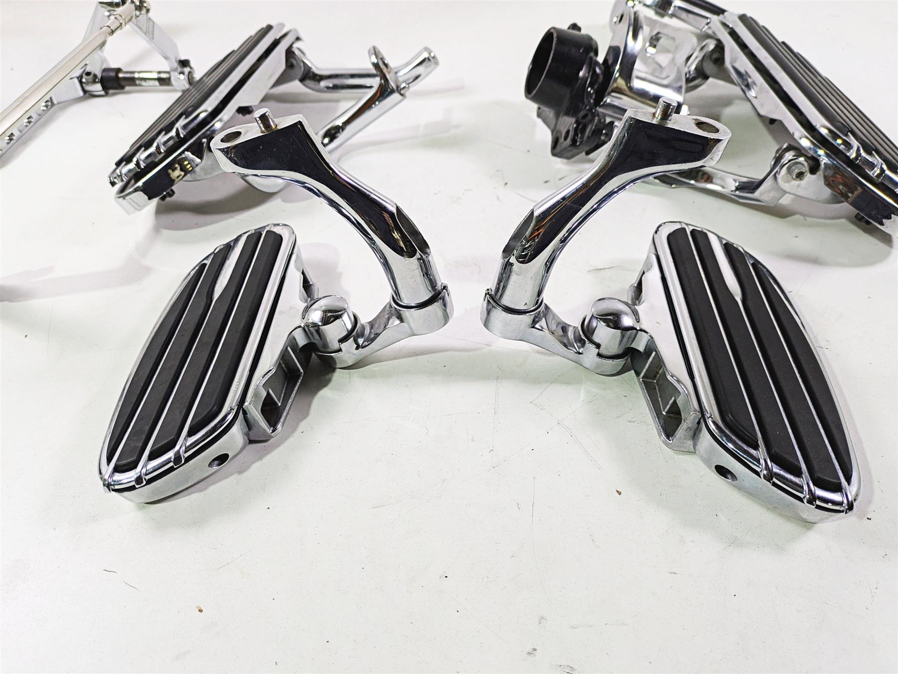2011 Harley Touring FLHTCUSE CVO E-Glide Chrome Full Floor Board Set 51499-09A {{ shop.shopifyCountryName }} - Mototech271