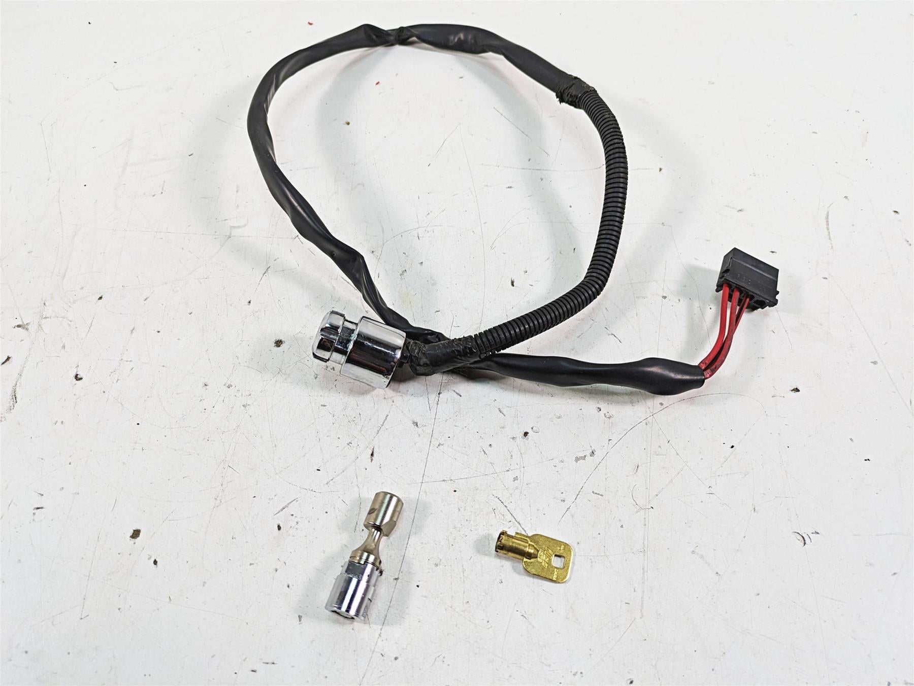 2009 Harley FXCWC Softail Rocker C Ignition Switch Key Lock Set 71792-08 | Mototech271