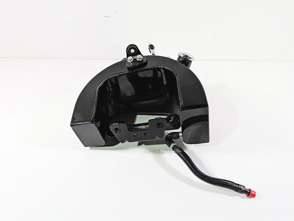 2009 Harley FLSTSB Cross Bones Oil Tank Reservoir & Lines - No Leaks 62507-09DH {{ shop.shopifyCountryName }} - Mototech271