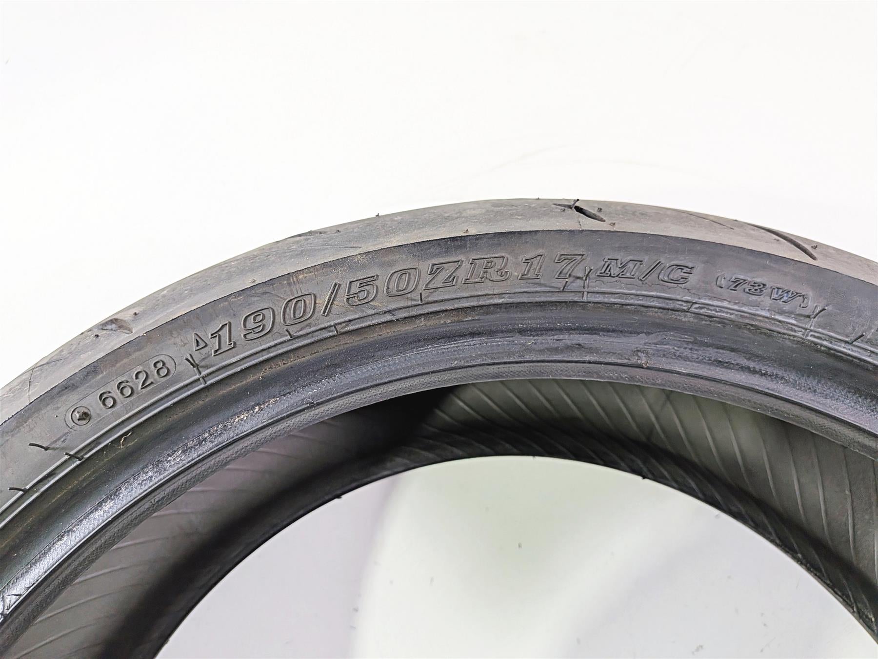 Used Motorcycle Rear Tire Dunlop Sportmax Roadsport 2 190/50R17 45238822 {{ shop.shopifyCountryName }} - Mototech271