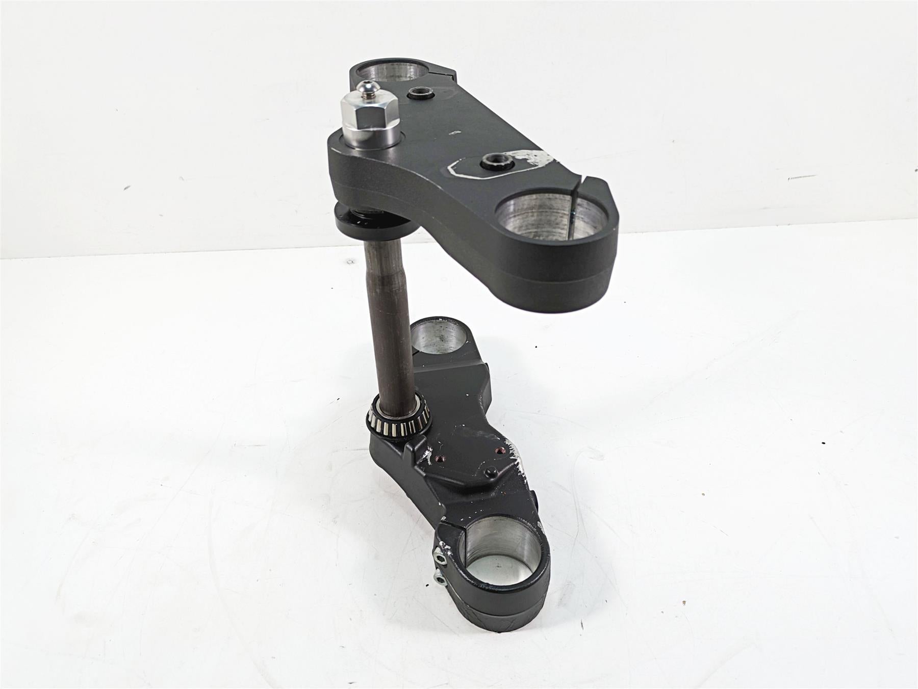 2016 Suzuki M109R VZR1800 Upper Lower Triple Tree Set 51311-48G30 51410-48G30 {{ shop.shopifyCountryName }} - Mototech271