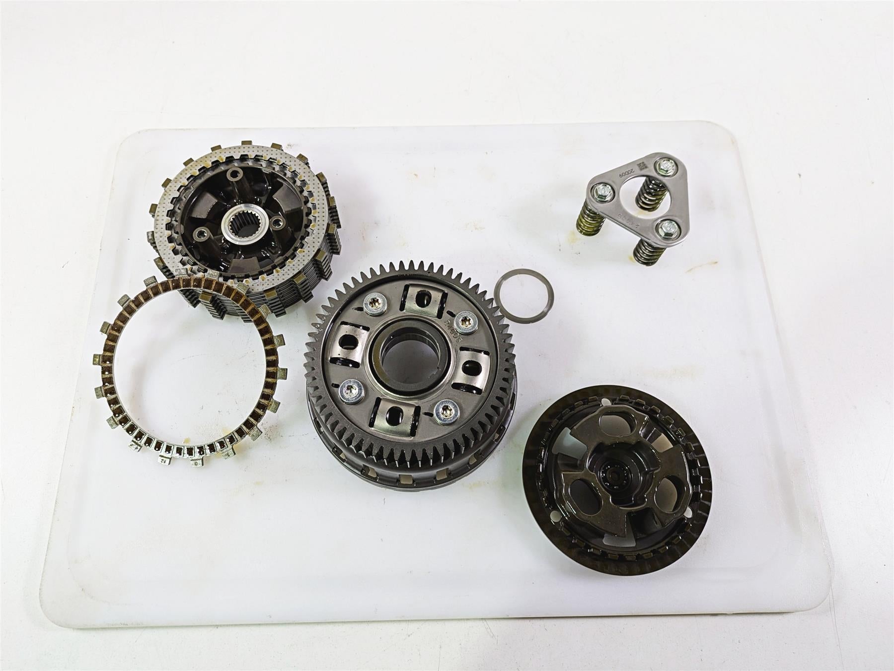 2021 BMW R1250GS K51 Adv Clutch Pack Basket Friction Disc Set 21218529450 {{ shop.shopifyCountryName }} - Mototech271