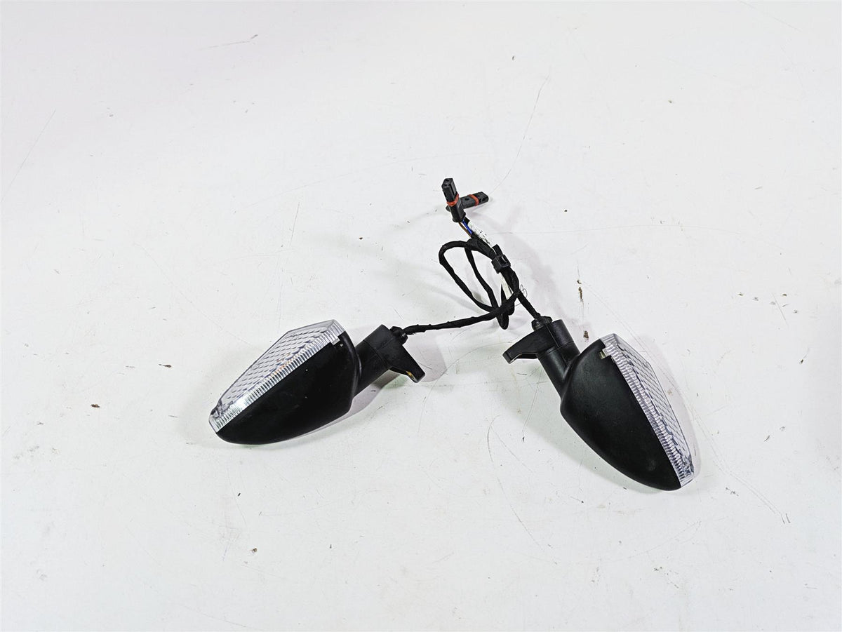 2017 BMW F800GS Adv K75 Front Blinker Turn Signal Set 63138534354 63138534355 {{ shop.shopifyCountryName }} - Mototech271