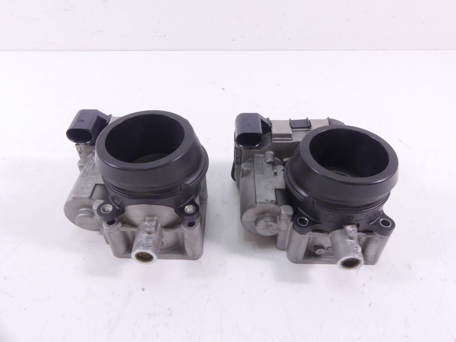 2016 Ducati Hypermotard 939SP Throttle Body Bodies Fuel Injector Set 28240904A {{ shop.shopifyCountryName }} - Mototech271