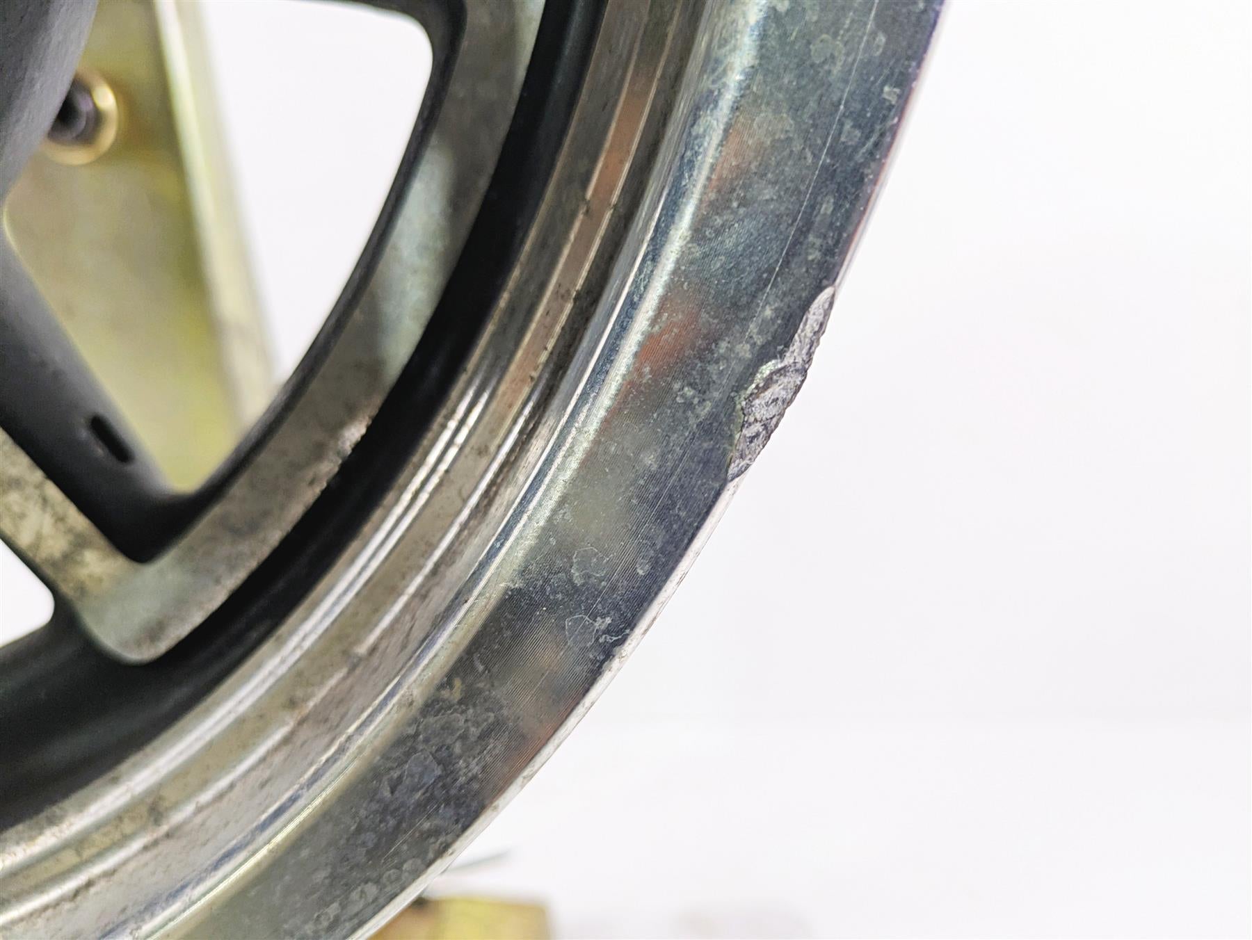 2015 Harley FXDL Dyna Low Rider Straight Rear Wheel Rim 17x4.5 40900289 {{ shop.shopifyCountryName }} - Mototech271