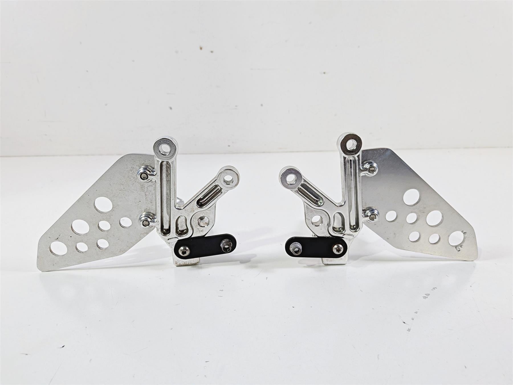 2008 Aprilia RSVR 1000 Factory Front Left & Right Foot Pegs AP8154069 AP8154070 {{ shop.shopifyCountryName }} - Mototech271