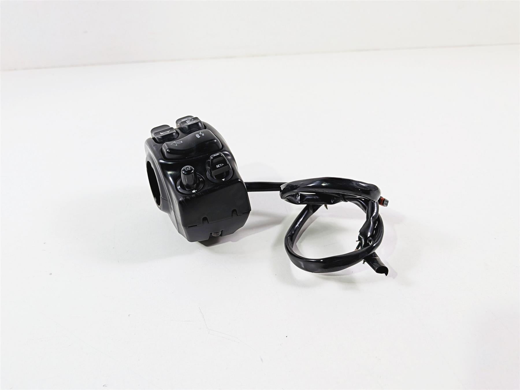 2016 Harley Touring FLHX Street Glide Left Hand Cruise Control Switch 71500128A {{ shop.shopifyCountryName }} - Mototech271