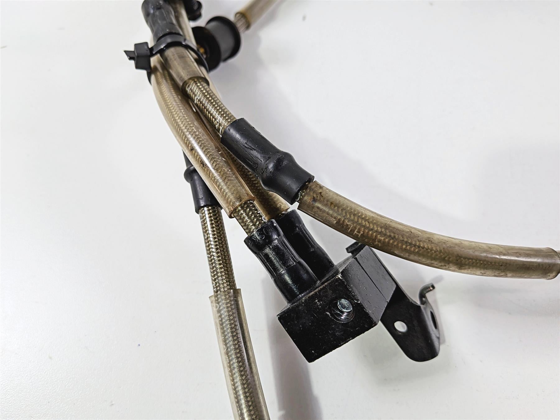 2016 Yamaha YZF R1 RN32 Front Abs Brake Line Set 2CR-2584A-01-00 2CR-2584B-00-00 {{ shop.shopifyCountryName }} - Mototech271