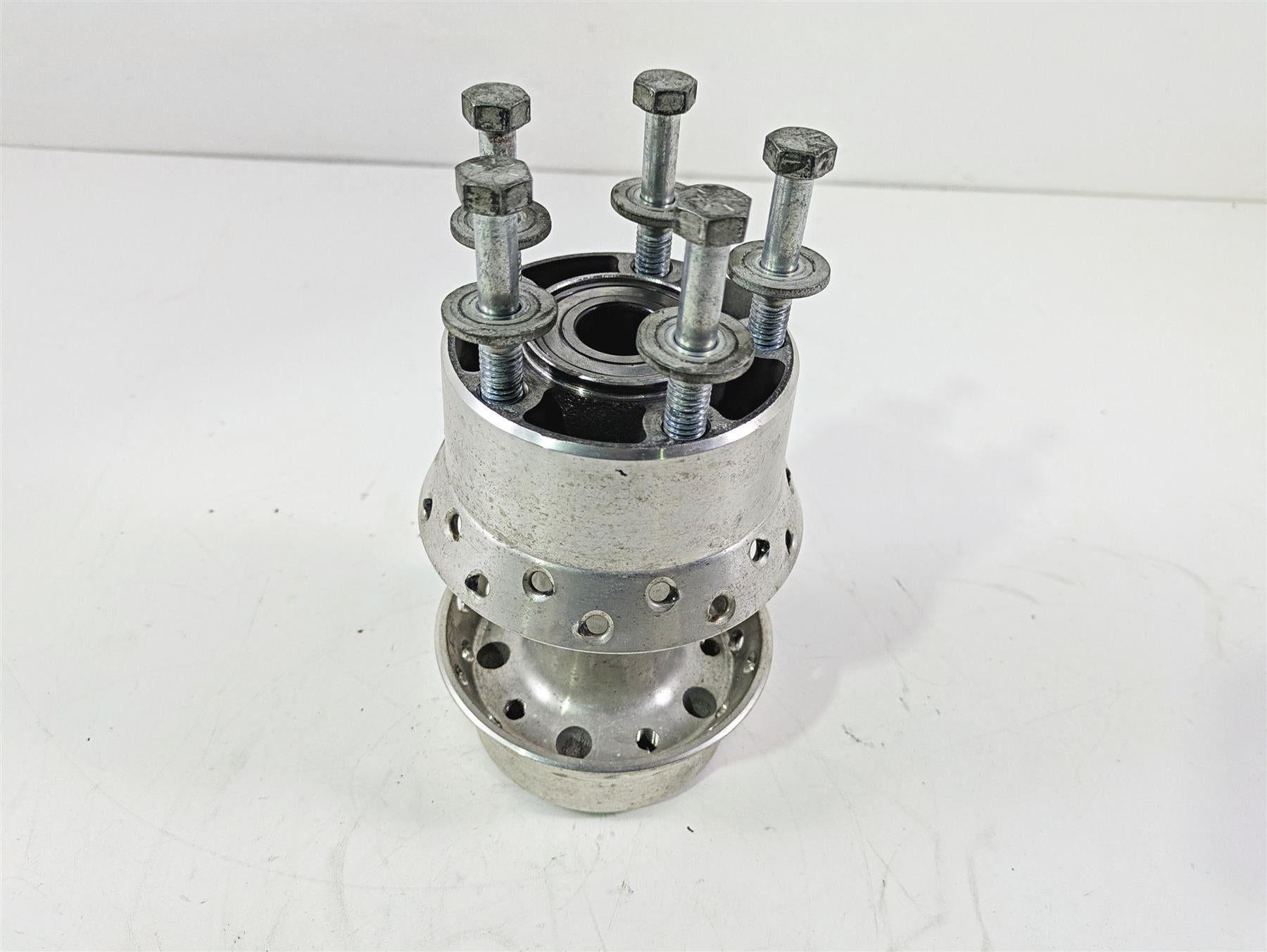 2020 Harley Softail FXST Standard Rear Wheel Hub Spoke Rim 40700-08A {{ shop.shopifyCountryName }} - Mototech271