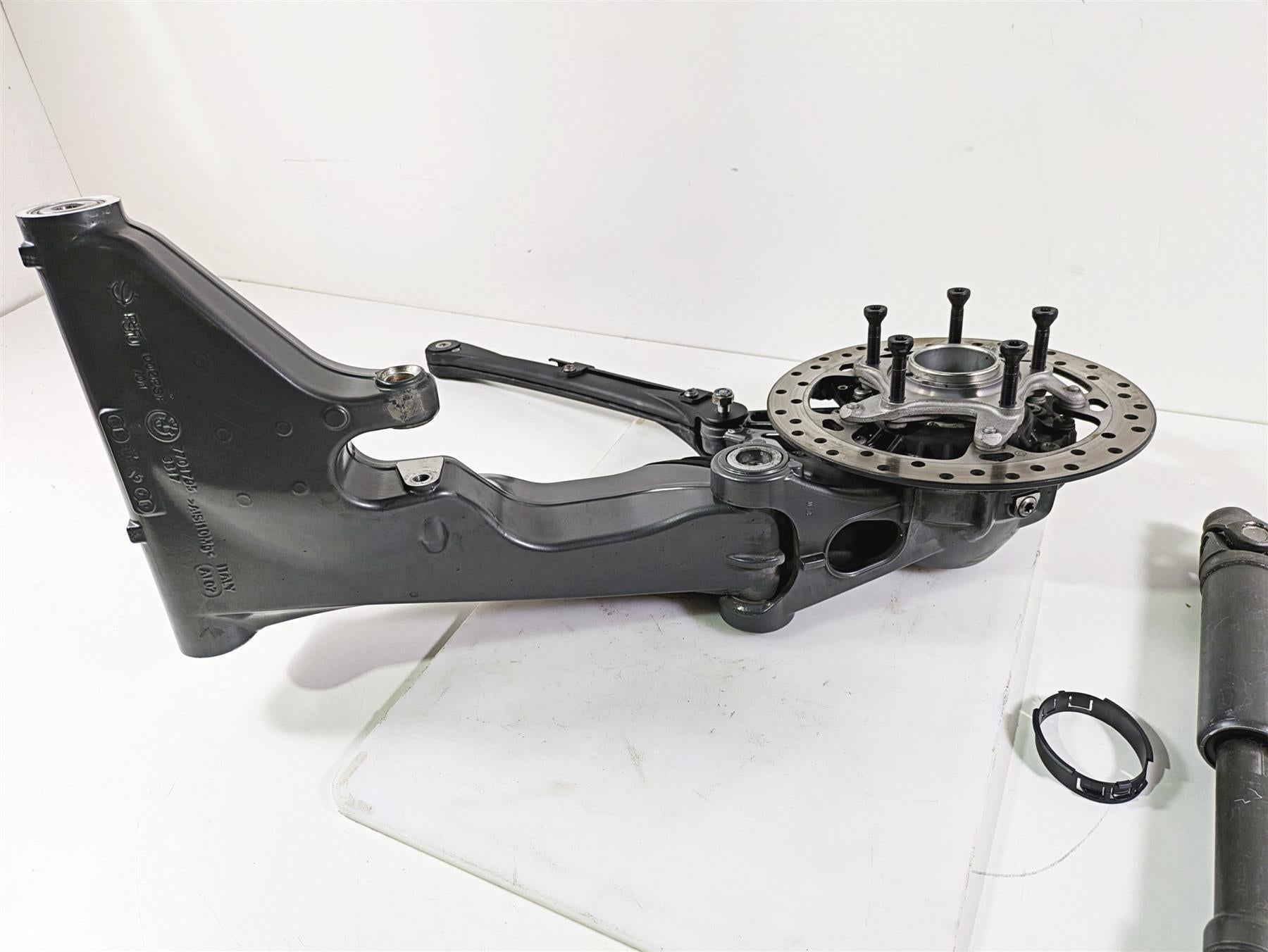 2014 BMW R nine T R9T K21 Differential Swingarm Drive Shaft 6K 32:11 33118526831 {{ shop.shopifyCountryName }} - Mototech271