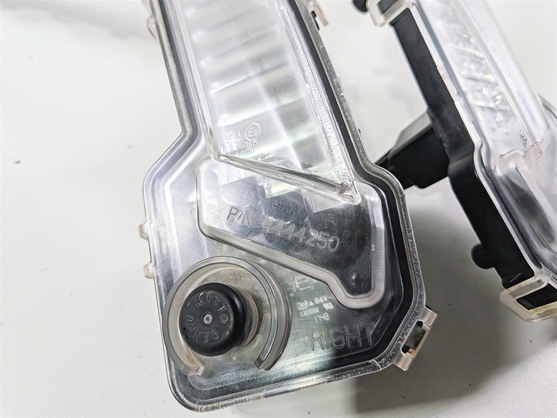 2018 Can Am Maverick X3 XRS Turbo R Front Signature Running Light Set 710004994-Mototech271