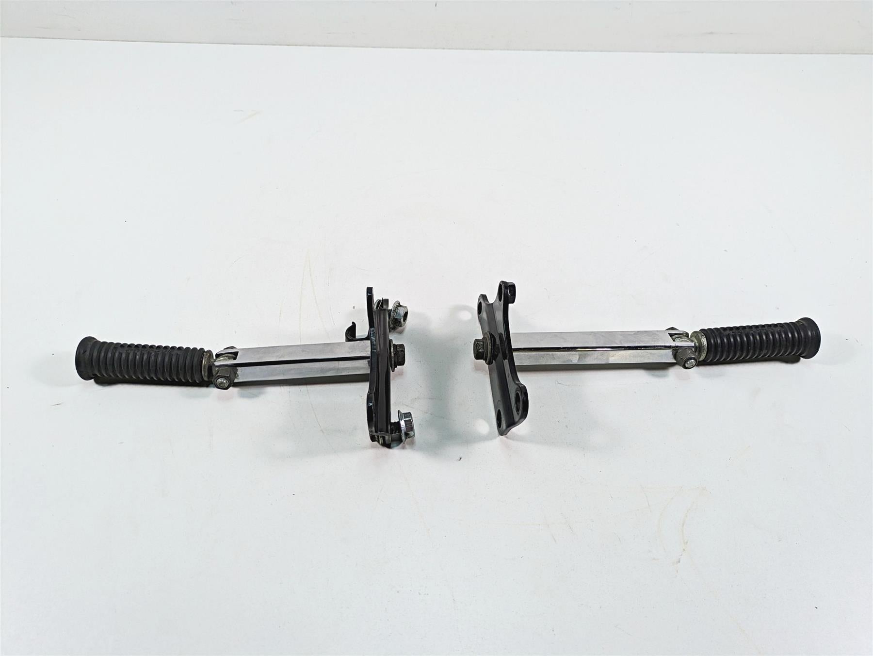 1986 Harley Sportster XLH 883 Highway Footpeg Foot Peg & Mount Set {{ shop.shopifyCountryName }} - Mototech271