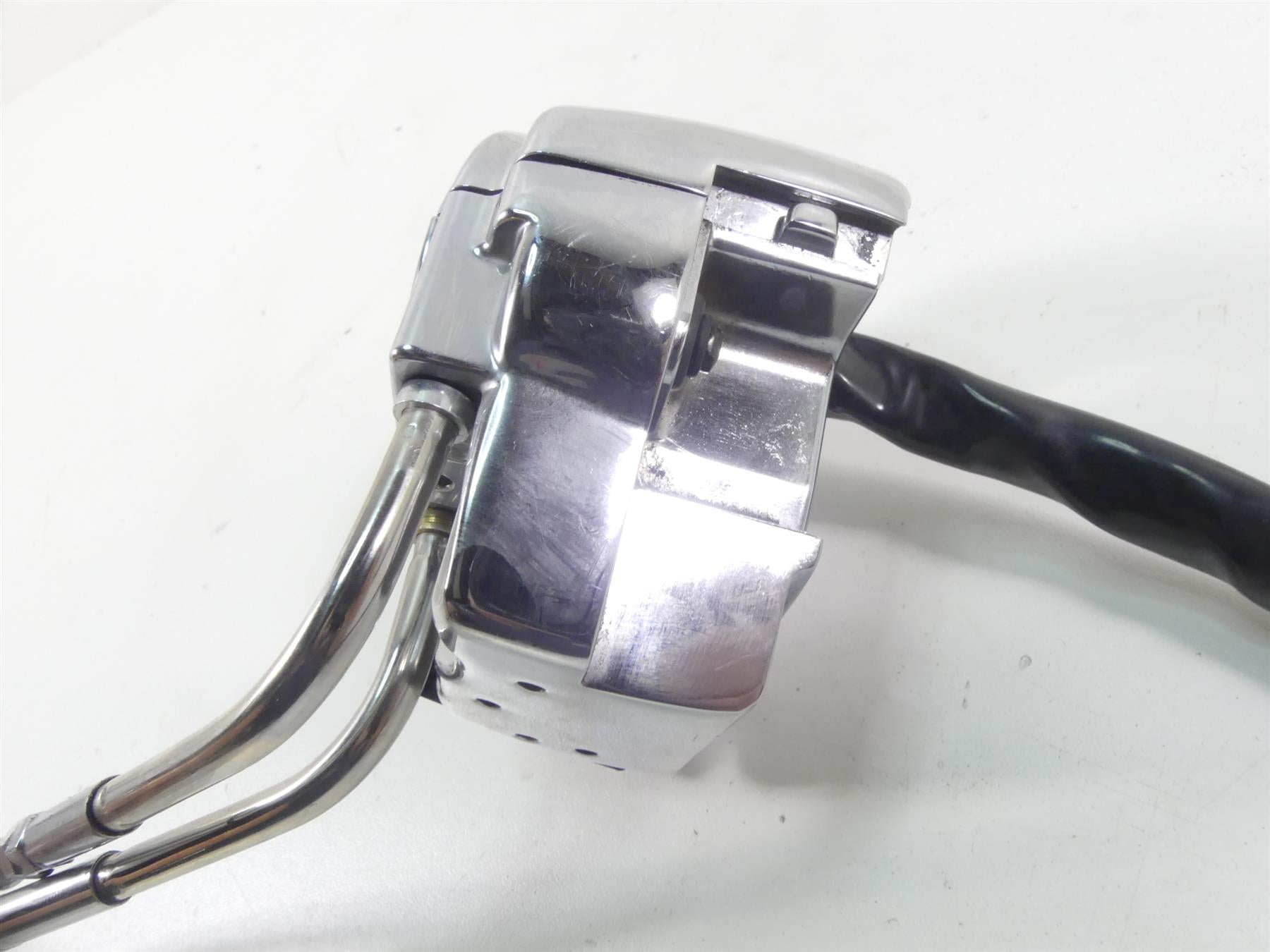 2004 Harley FLHTC SE CVO Electra Glide Right Hand Chrome Control Switch 71684-06 {{ shop.shopifyCountryName }} - Mototech271
