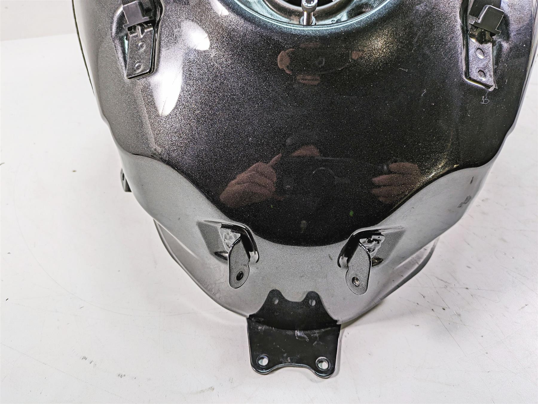 2018 Kawasaki ZX1002 Ninja H2 SX Fuel Gas Petrol Tank - No Dent 2018 Kawasaki ZX1002 Ninja H2 SX Fuel Gas Petrol Tank - No Dent