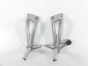 2008 Yamaha FZ1 Fazer Rear Passenger Footpeg Set 2D1-2741L-00-00 2D1-2742L-00-00