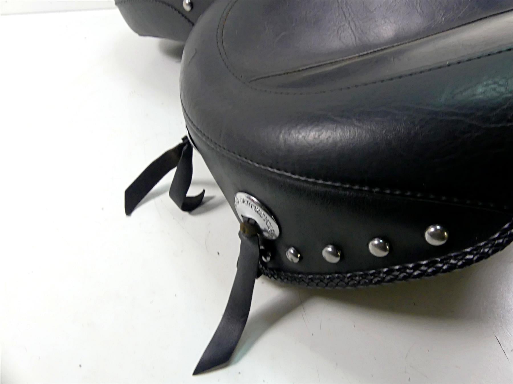 2002 Harley FLSTCI Softail Heritage Mustang 17" Wide Studded Seat Set 75094 {{ shop.shopifyCountryName }} - Mototech271