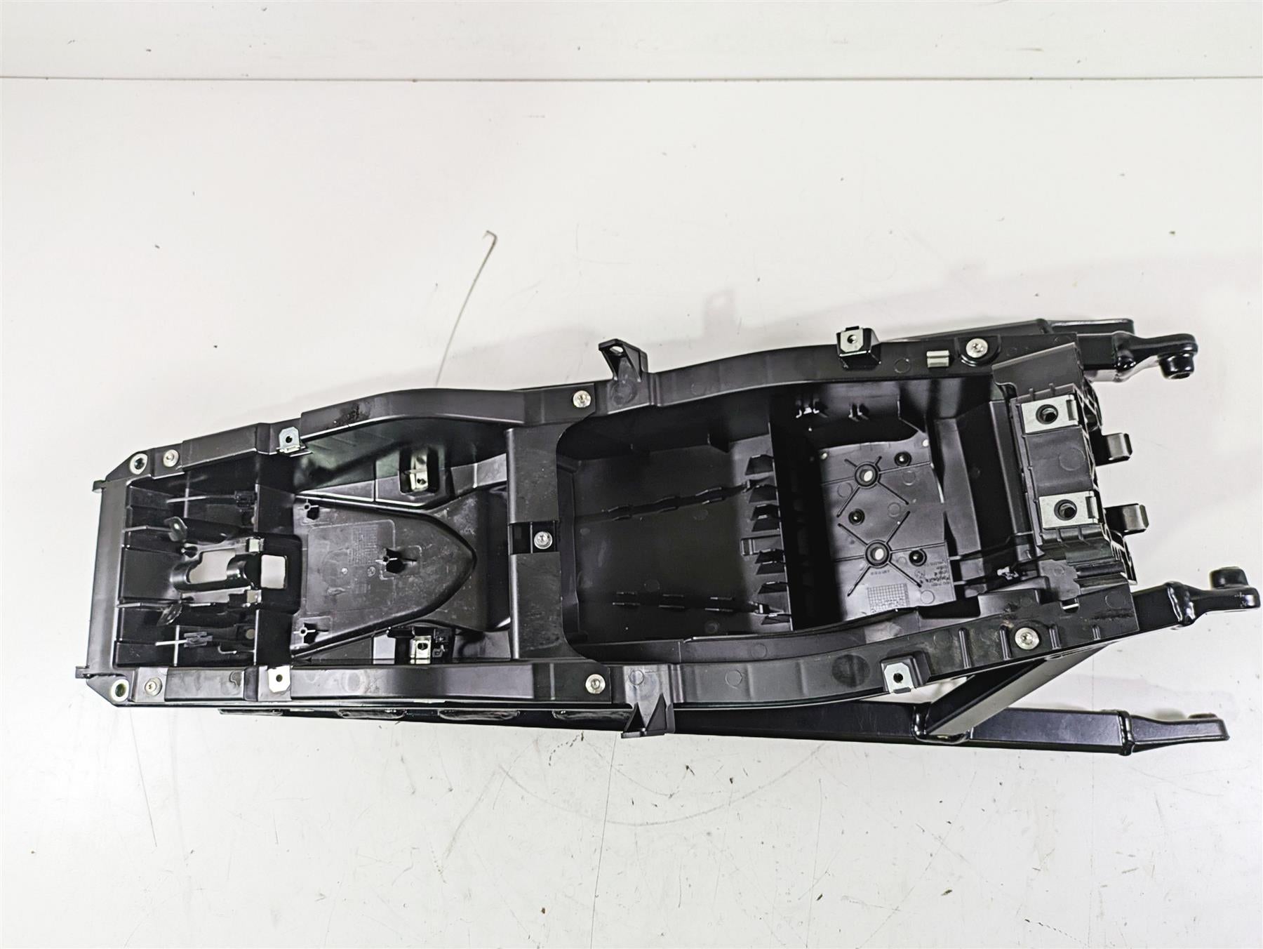 2019 BMW S1000XR K49 Subframe & Inner Fender - Read 46518551375 {{ shop.shopifyCountryName }} - Mototech271