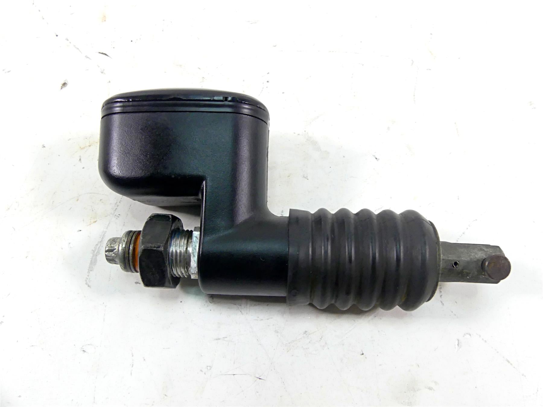 2002 Harley FLSTCI Softail Heritage Rear Brake Master Cylinder 41755-99F {{ shop.shopifyCountryName }} - Mototech271