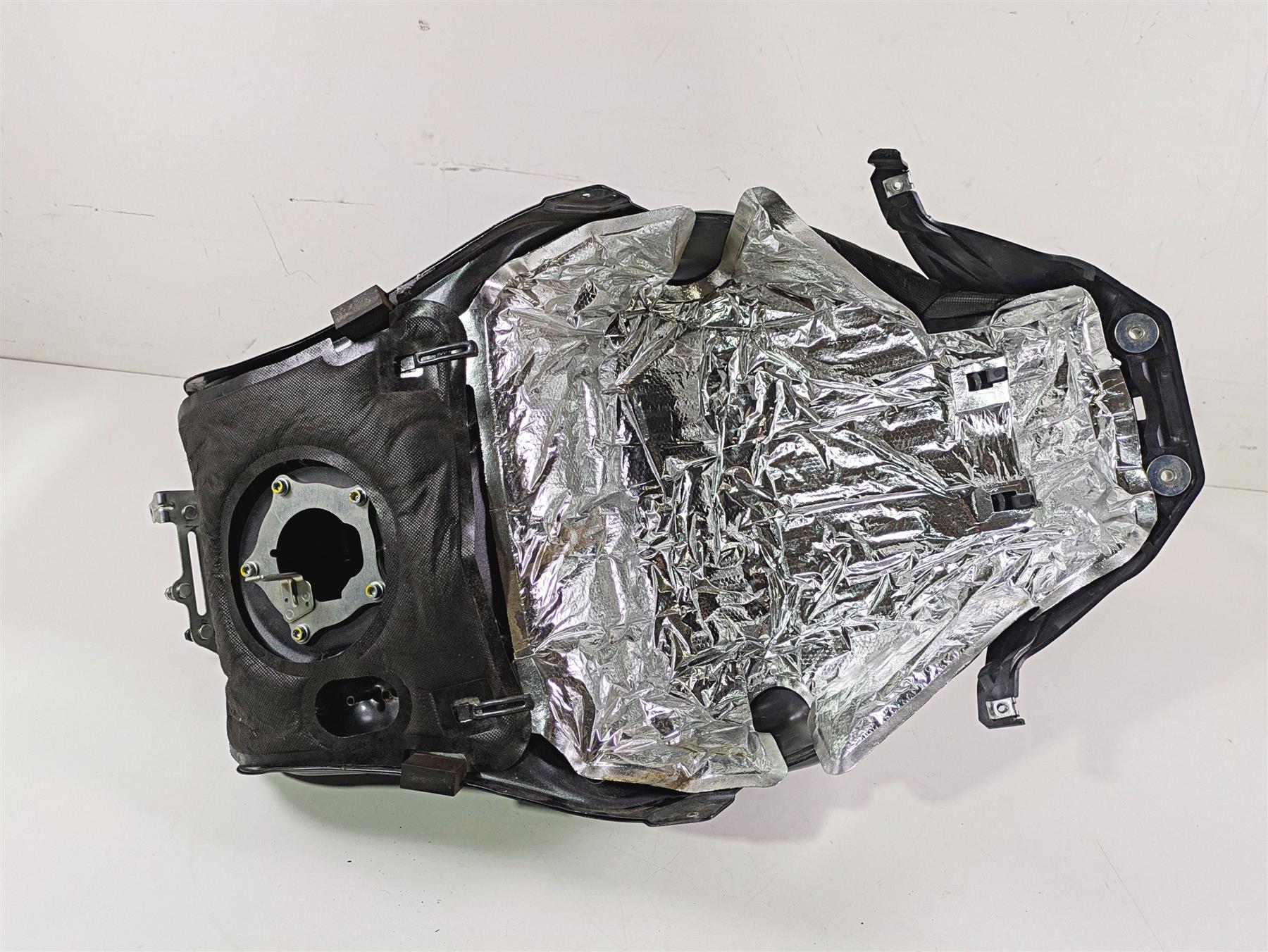 2023 Suzuki GSX1300 RR Hayabusa Fuel Gas Petrol Tank - Read 44100-10L00 {{ shop.shopifyCountryName }} - Mototech271