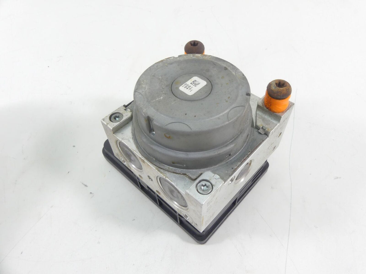 2018 BMW S1000XR K49 Abs Brake Pump Pressure Modulator Module 34518566955 {{ shop.shopifyCountryName }} - Mototech271