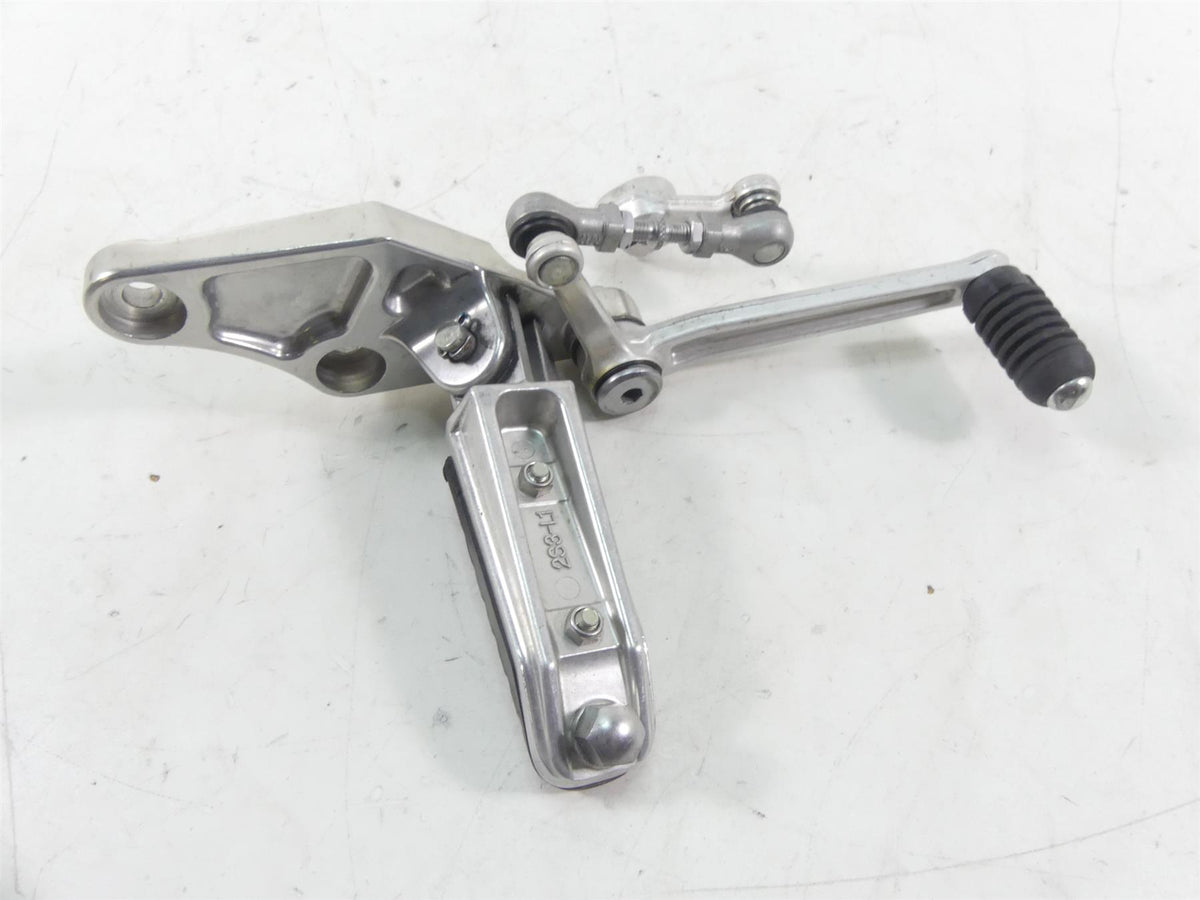 2013 Yamaha VMX17 V-Max 1700 Left Footpeg Foot Peg + Shifter Set 2S3-27442-00-00 {{ shop.shopifyCountryName }} - Mototech271