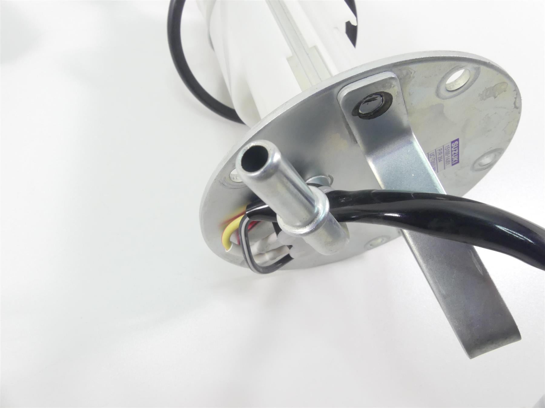 2022 Suzuki GSXR750 Fuel Gas Petrol Pump + Level Sender 2K - Tested 15100-14J01 {{ shop.shopifyCountryName }} - Mototech271