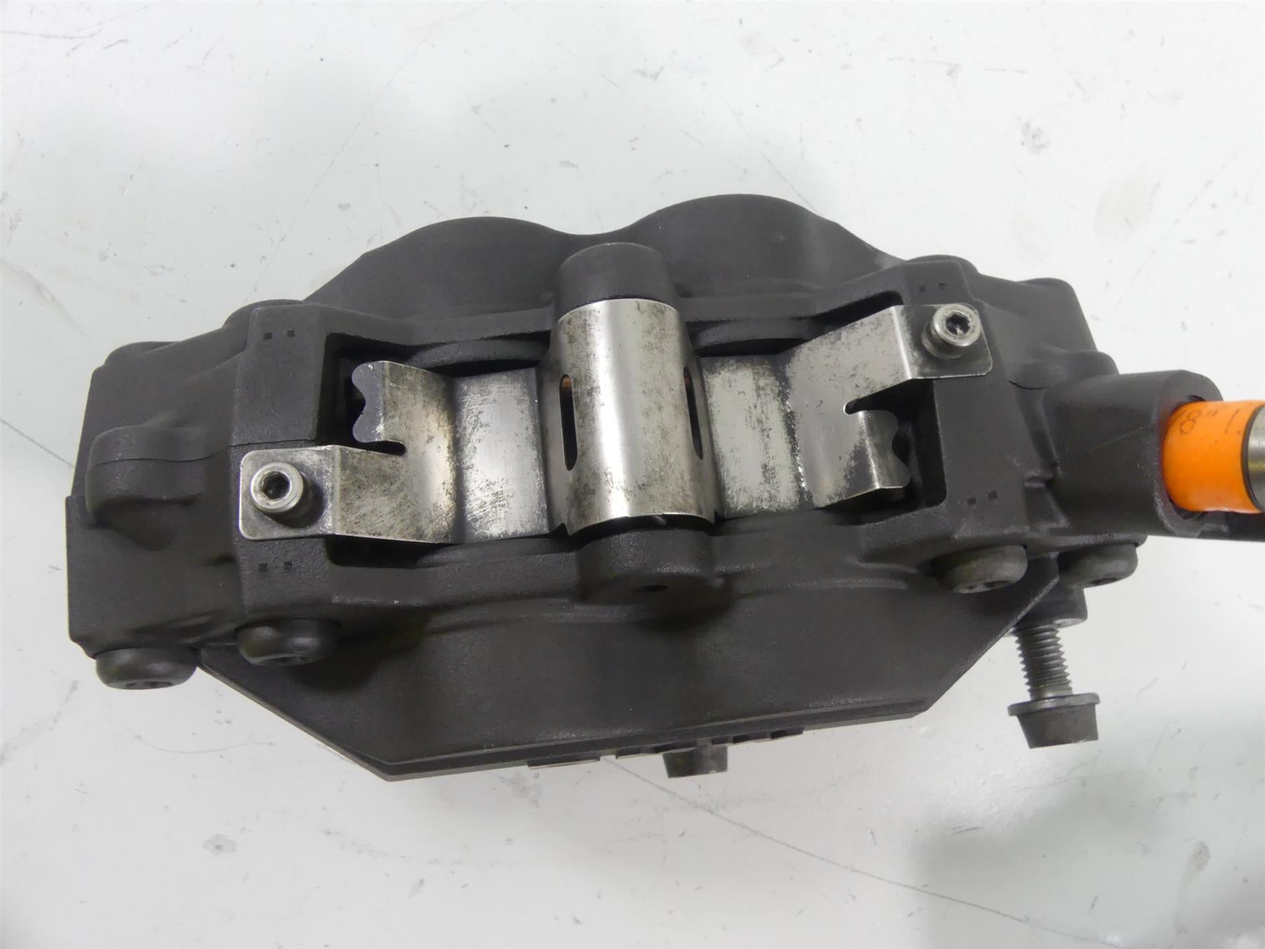 2015 BMW K1600GT K48 Front Tokico Brake Caliper Set 34117726766 34117728943 {{ shop.shopifyCountryName }} - Mototech271