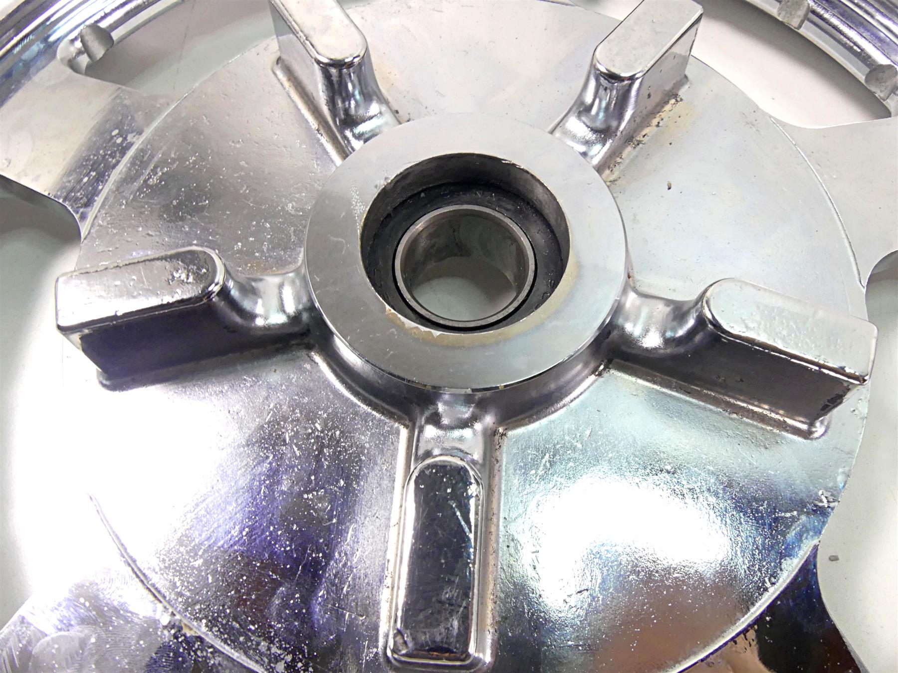 2005 Harley VRSCSE CVO V-Rod Rear Chrome Drive Belt Sprocket 72T - Read 40229-04 {{ shop.shopifyCountryName }} - Mototech271