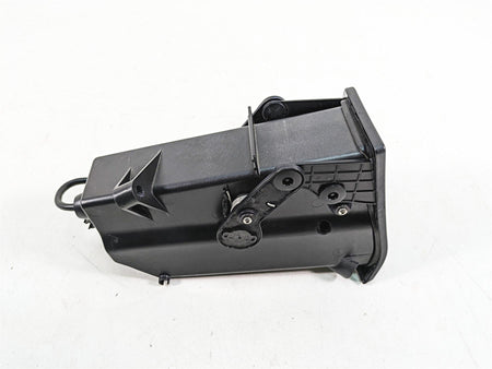 2020 Harley Touring FLHX Street Glide Front Fairing Media Compartment 76000107A {{ shop.shopifyCountryName }} - Mototech271