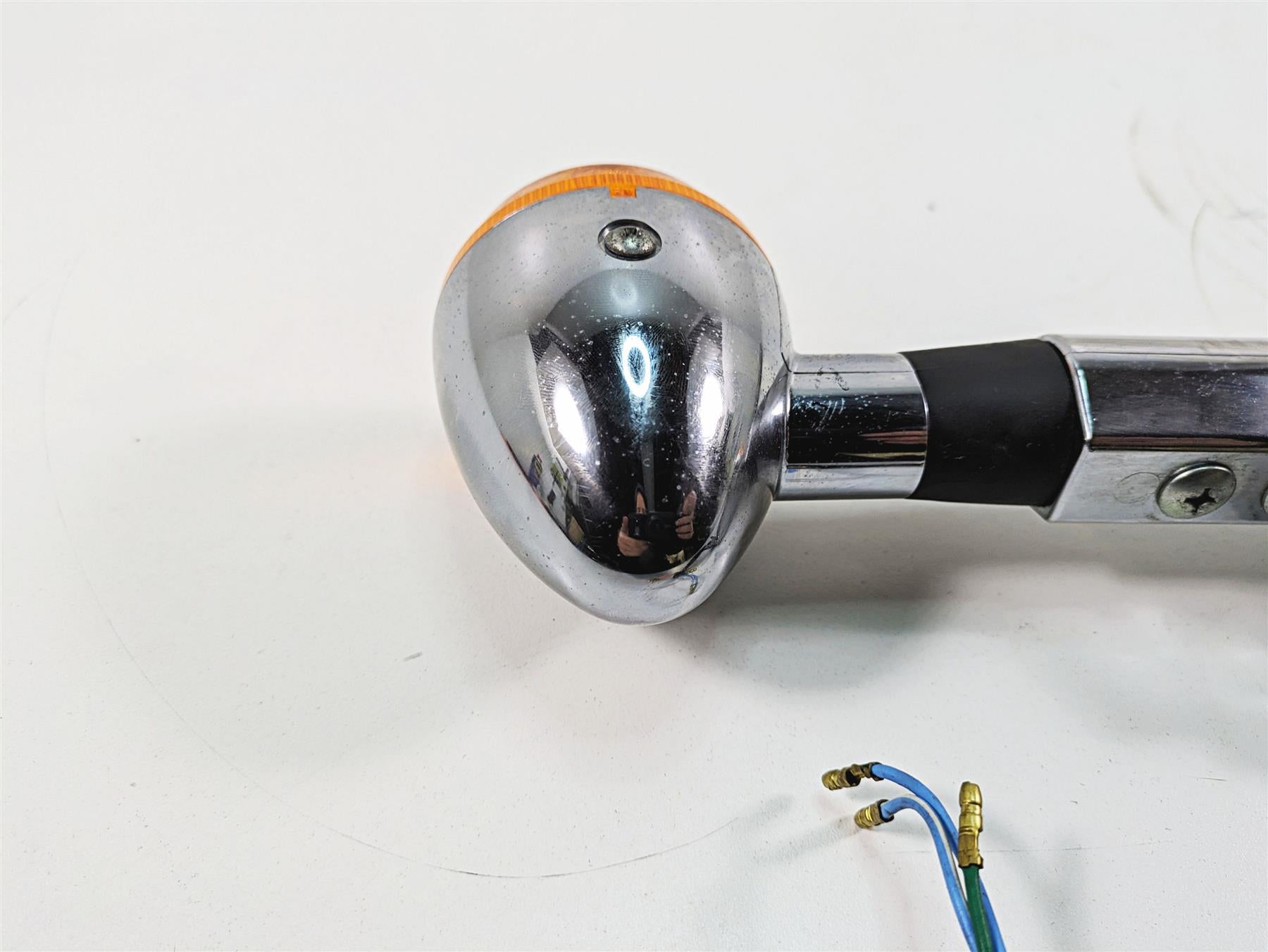 2006 Honda V-Twin VTX1300 R Front Blinker Turn Signal Set Bar 33490-MBA-000 {{ shop.shopifyCountryName }} - Mototech271