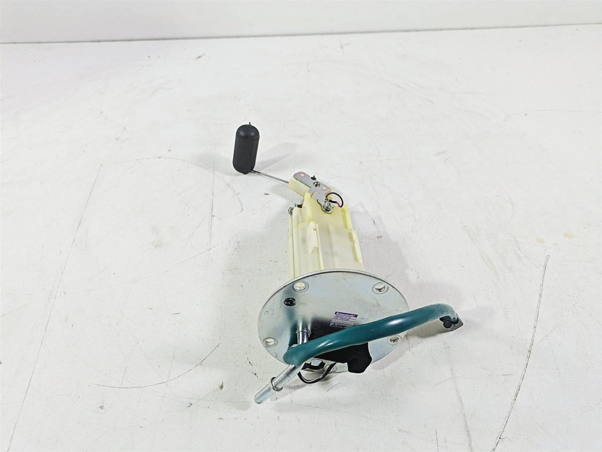 2020 Kawasaki ZX6R Ninja Fuel Gas Petrol Pump & Sending Unit 3K 49040-0779 {{ shop.shopifyCountryName }} - Mototech271
