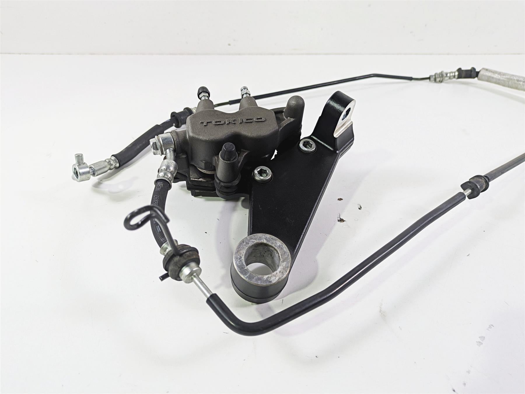2019 Suzuki M109R VZR1800 Boulevard Rear Brake Caliper Tokico 69100-01D40-999 {{ shop.shopifyCountryName }} - Mototech271