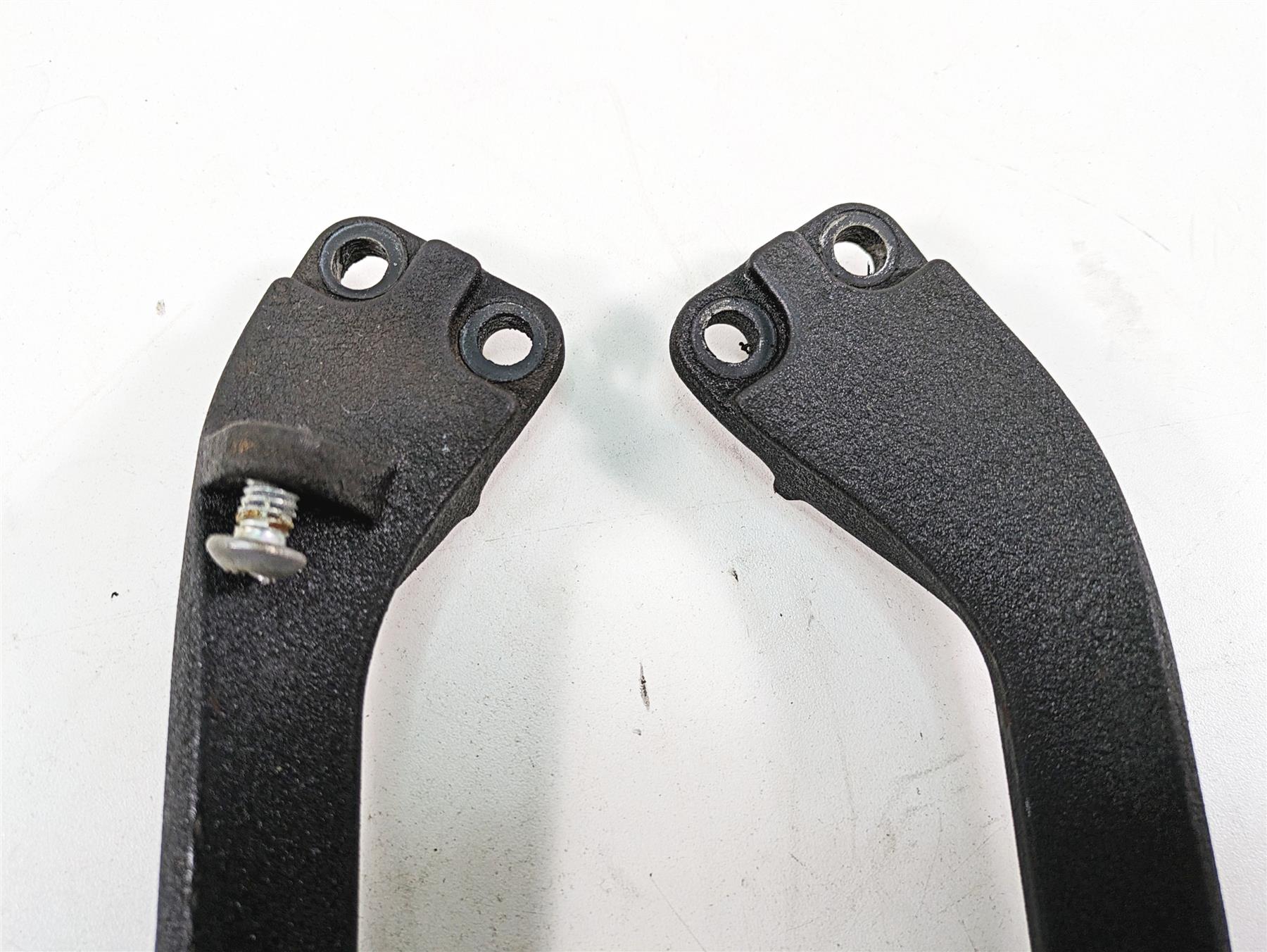 2009 Harley FXDF Dyna Fat Bob Rear Passenger Footpeg Set 49224-06A 49230-06 {{ shop.shopifyCountryName }} - Mototech271