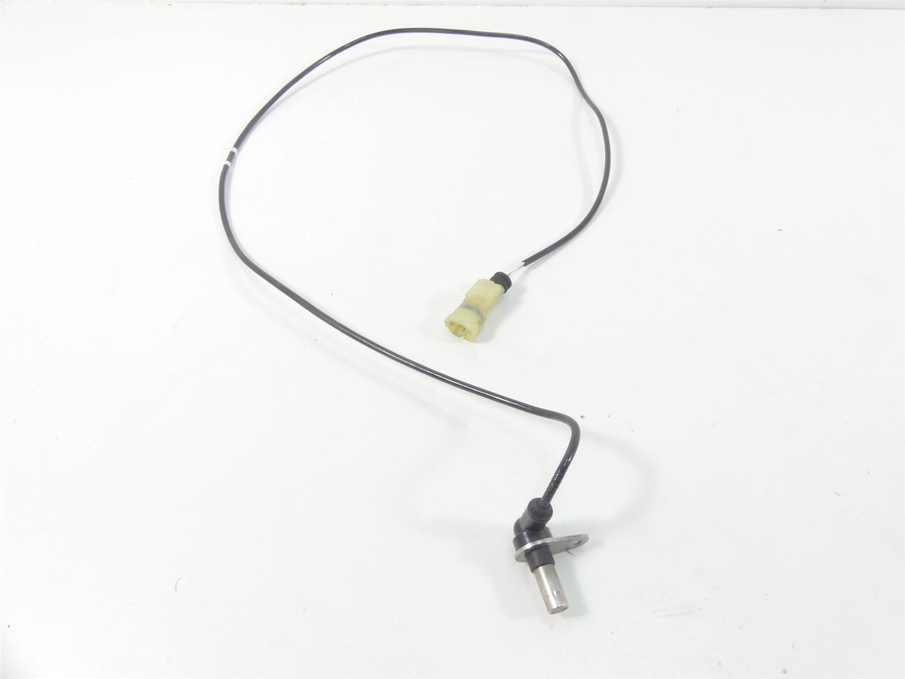 2015 Triumph 1050 Speed Triple R Rear Abs Brake Wheel Speed Sensor T2024445 {{ shop.shopifyCountryName }} - Mototech271