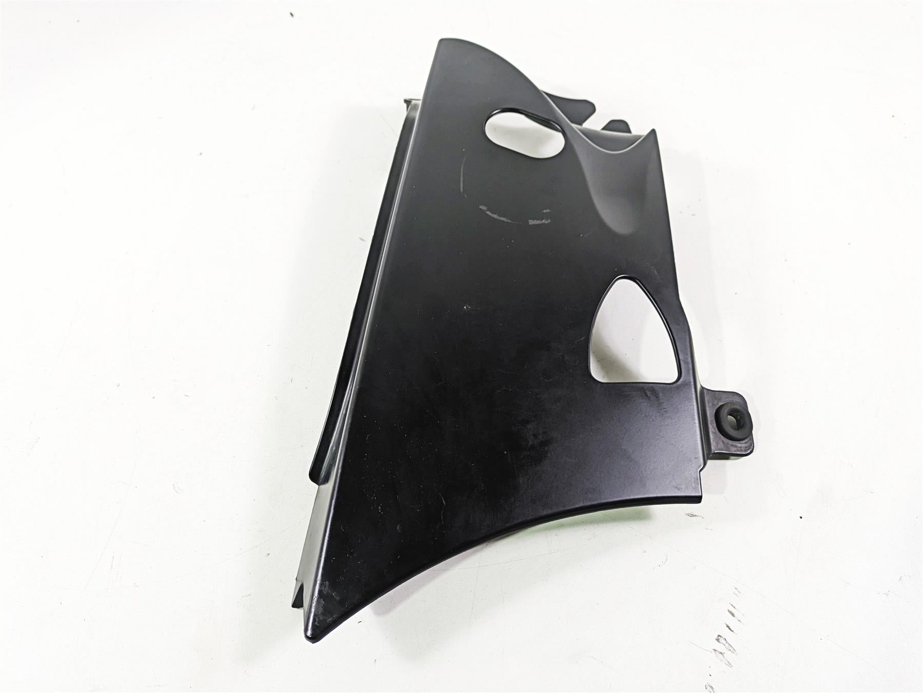 2018 Indian Chieftain Dark Horse Right Lower Side Cover Fairing 5450418 5456034 {{ shop.shopifyCountryName }} - Mototech271