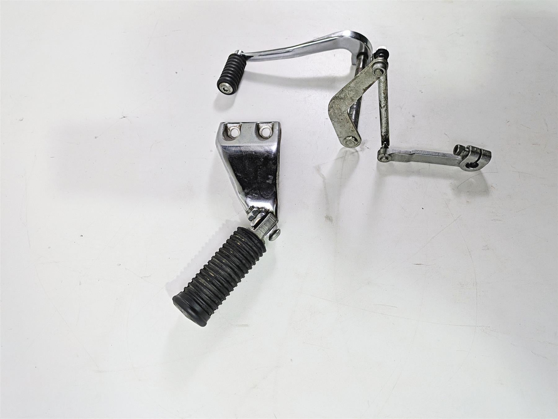 2008 Harley FXDL Dyna Low Rider 105TH Left Rider Mid Footpeg & Shifter 50639-90A {{ shop.shopifyCountryName }} - Mototech271