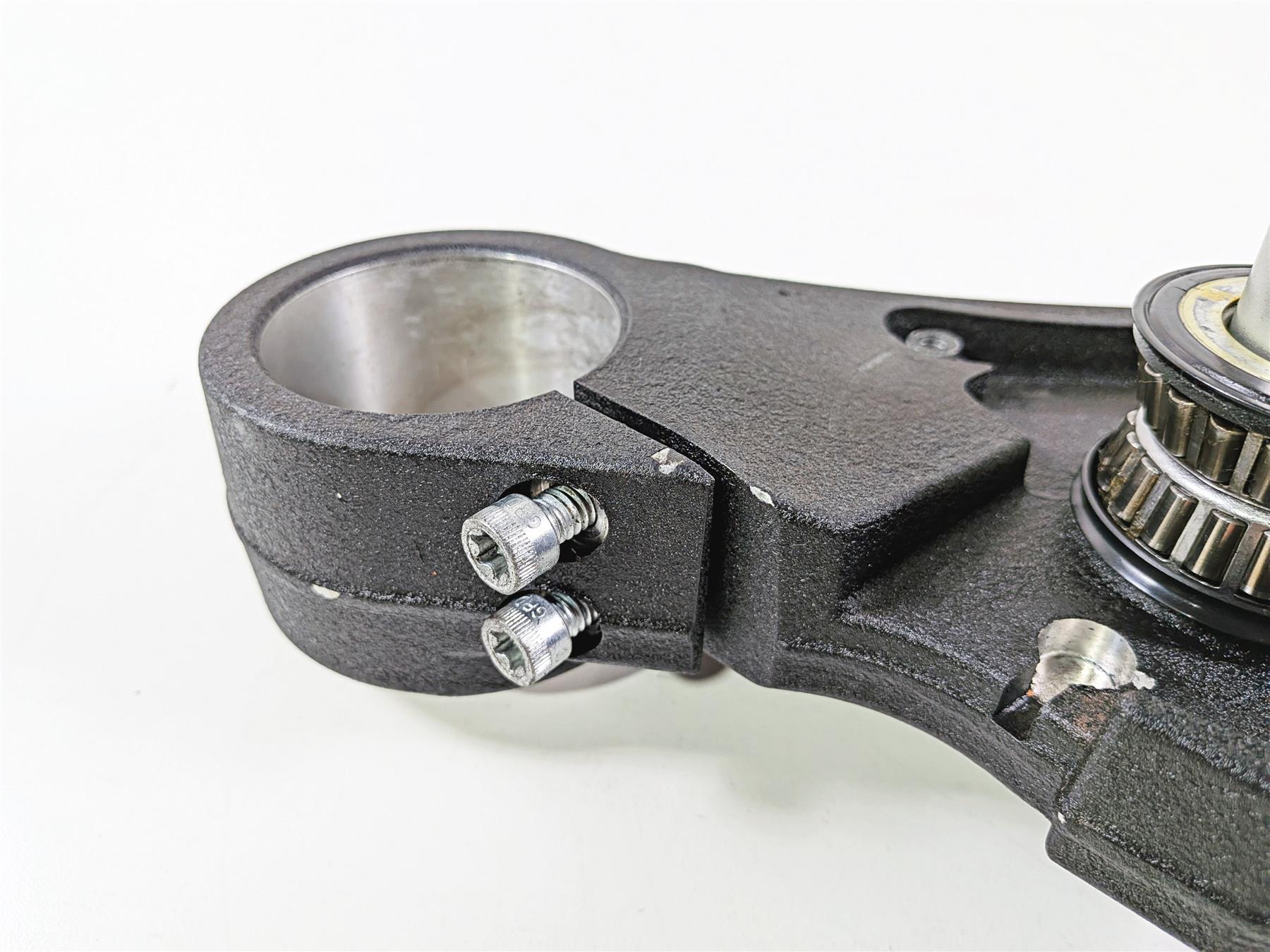 2022 Harley Softail FXLRST Low Rider Lower Triple Tree Steering Clamp 45900260B {{ shop.shopifyCountryName }} - Mototech271