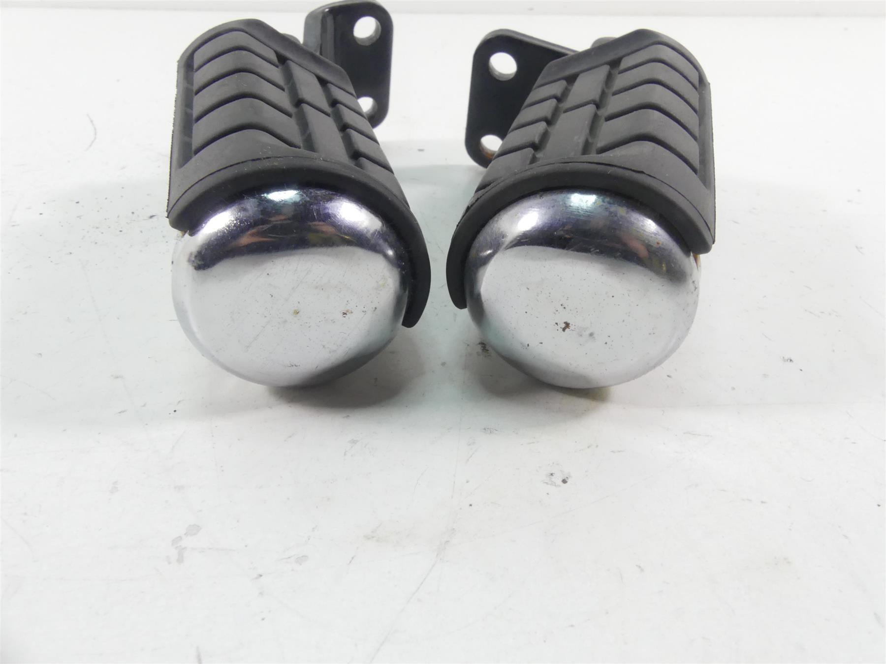 2003 Honda VTX1800 C Rear Passenger Footpeg Set 50680-MCH-000 50685-MCH-000 {{ shop.shopifyCountryName }} - Mototech271