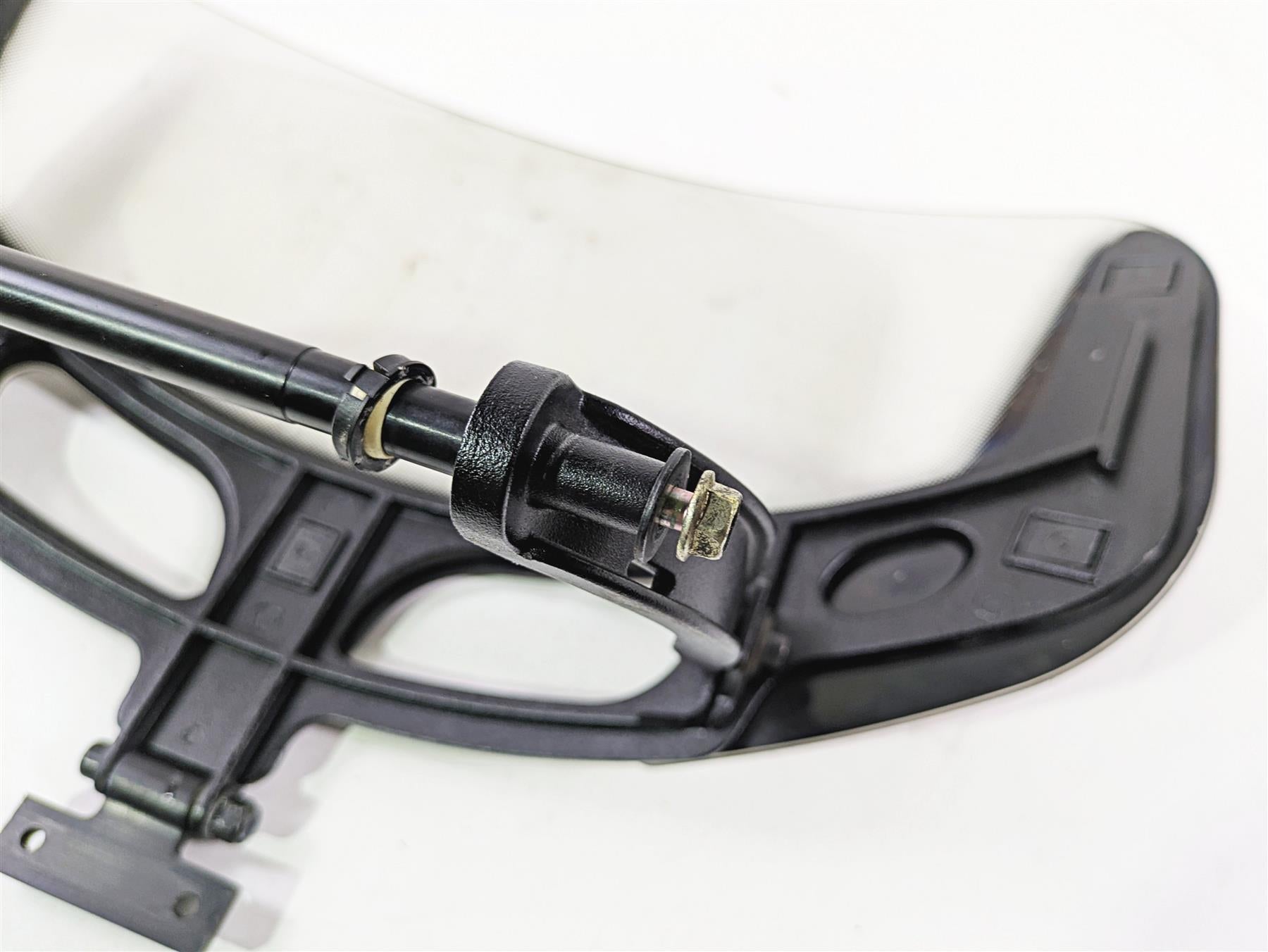 2017 Indian Chieftain Limited Windshield Short Low & Bracket 2881797 {{ shop.shopifyCountryName }} - Mototech271
