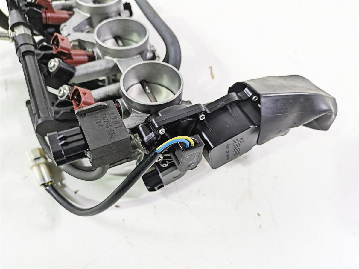 2008 Suzuki GSXR600 Mikuni Throttle Bodies Body Set 14K Tested 3406-37H01 {{ shop.shopifyCountryName }} - Mototech271