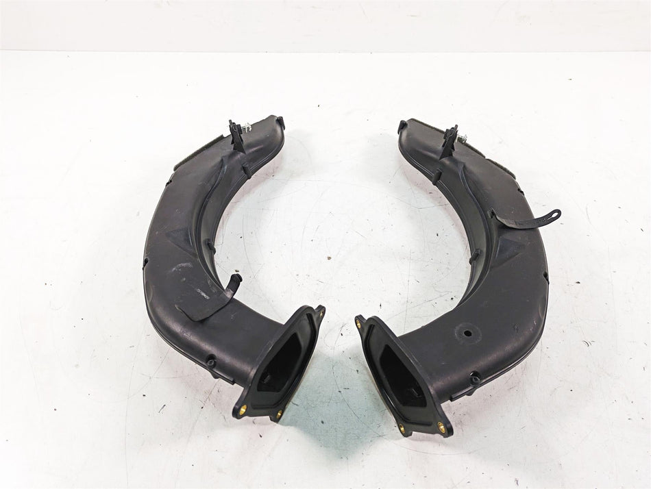 2013 MV Agusta F3 675 ERA Air Inlet Duct Scoop Ram Set 8A00B5465 8000B5464 {{ shop.shopifyCountryName }} - Mototech271