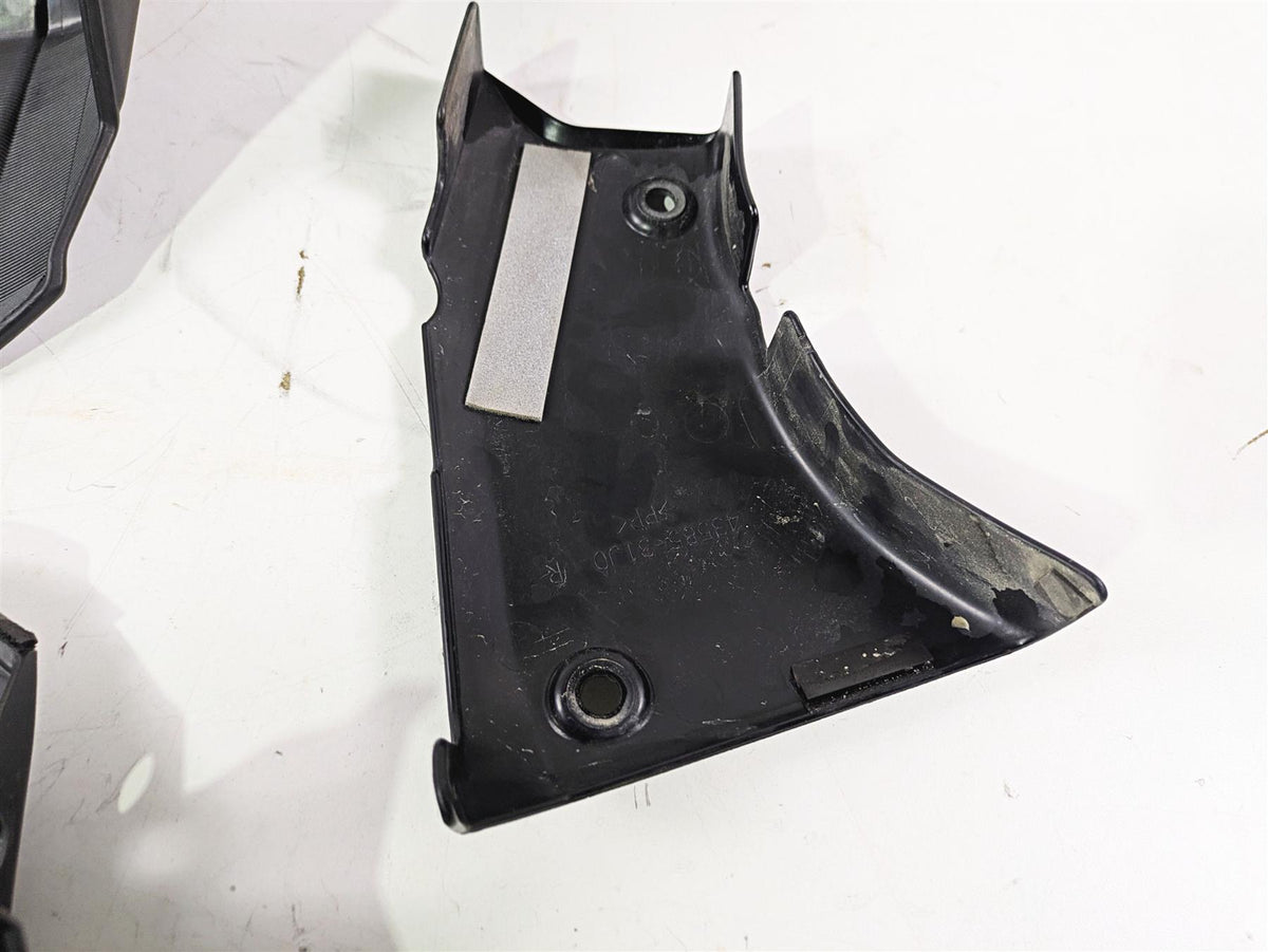 2020 Suzuki V-Strom 1050 XT Plastic Infill Cover Set 43585-31J0 18576-06L00 {{ shop.shopifyCountryName }} - Mototech271