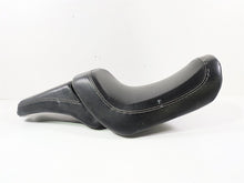Load image into Gallery viewer, 2016 Harley FXDF Dyna Fat Bob Oem Stock  Seat Saddle Set 52000117
