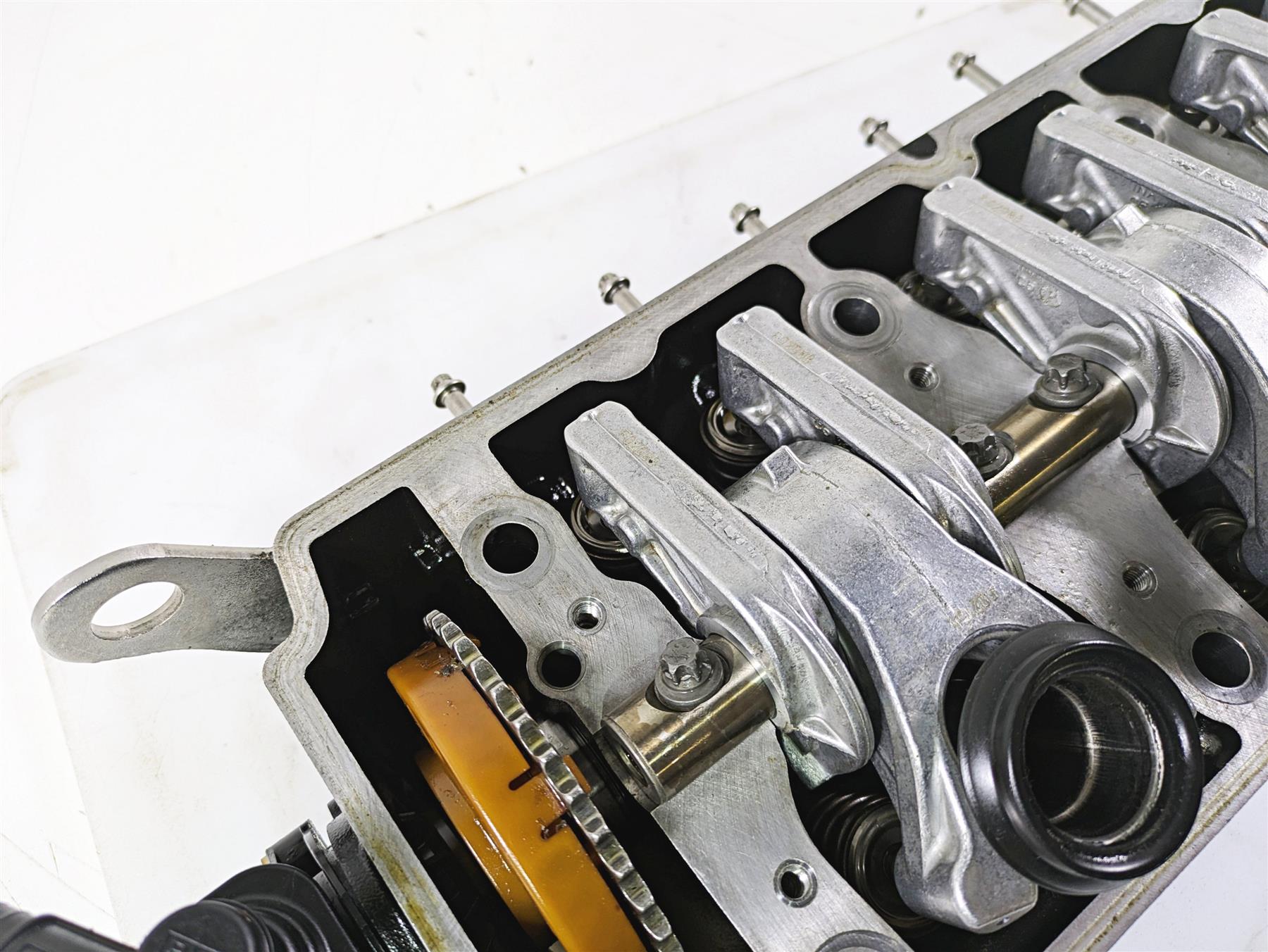 2010 Sea-Doo 4-Tec RXT 215 Cylinderhead Cylinder Head Camshaft 420613978 {{ shop.shopifyCountryName }} - Mototech271