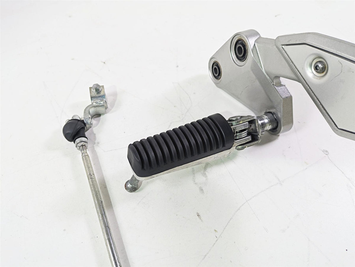 2009 Yamaha FZ1 FZS10 Fazer Left Rider Footpeg Shifter Parts Set 2D1-27442-00-00 {{ shop.shopifyCountryName }} - Mototech271